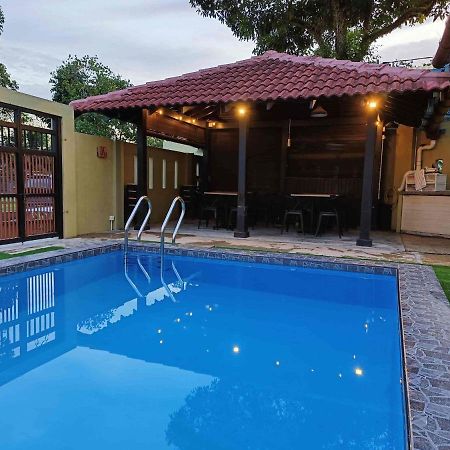 Homestay Laman Nuri, Kota Damansara Petaling Jaya Exterior foto