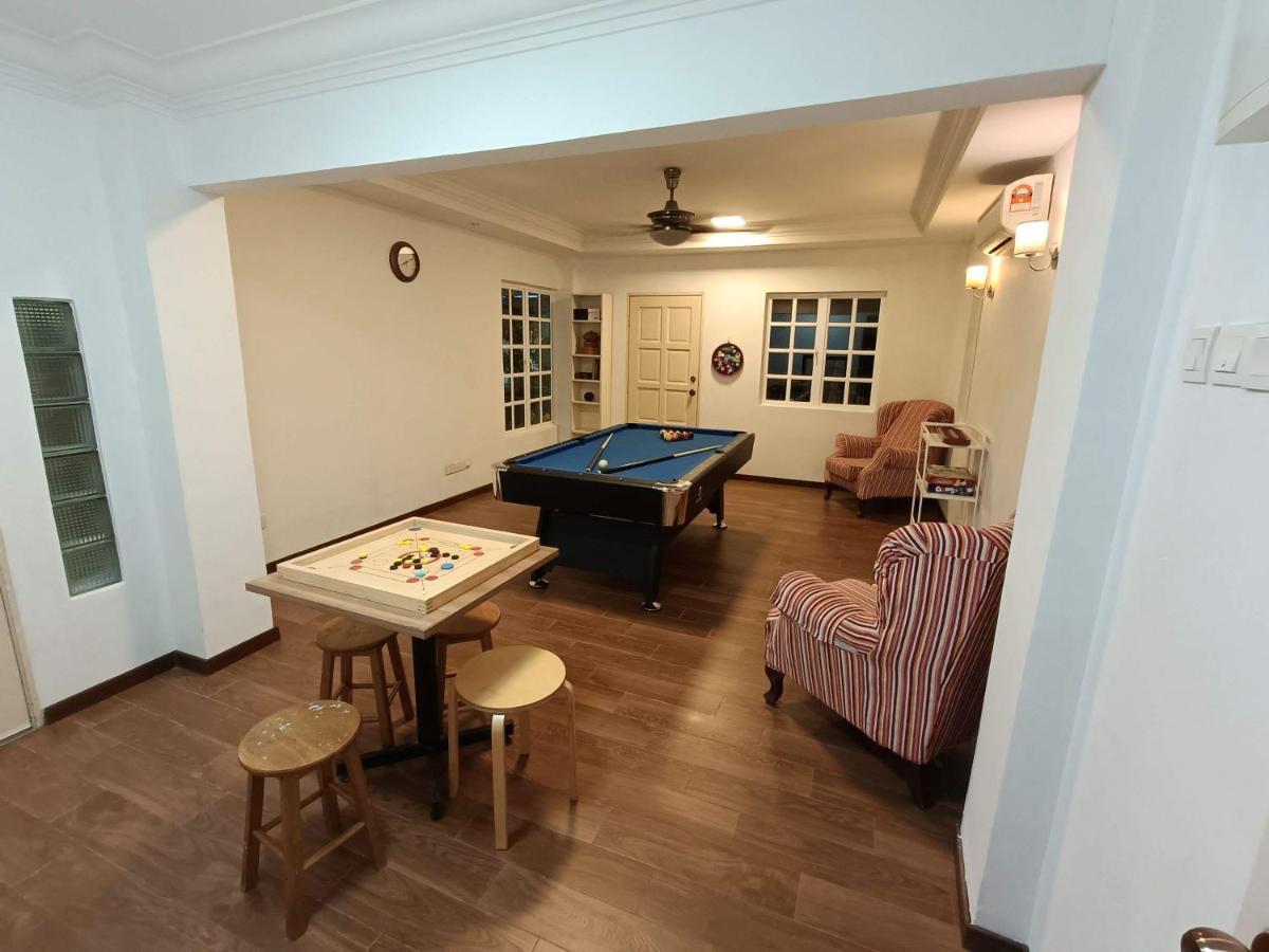 Homestay Laman Nuri, Kota Damansara Petaling Jaya Exterior foto
